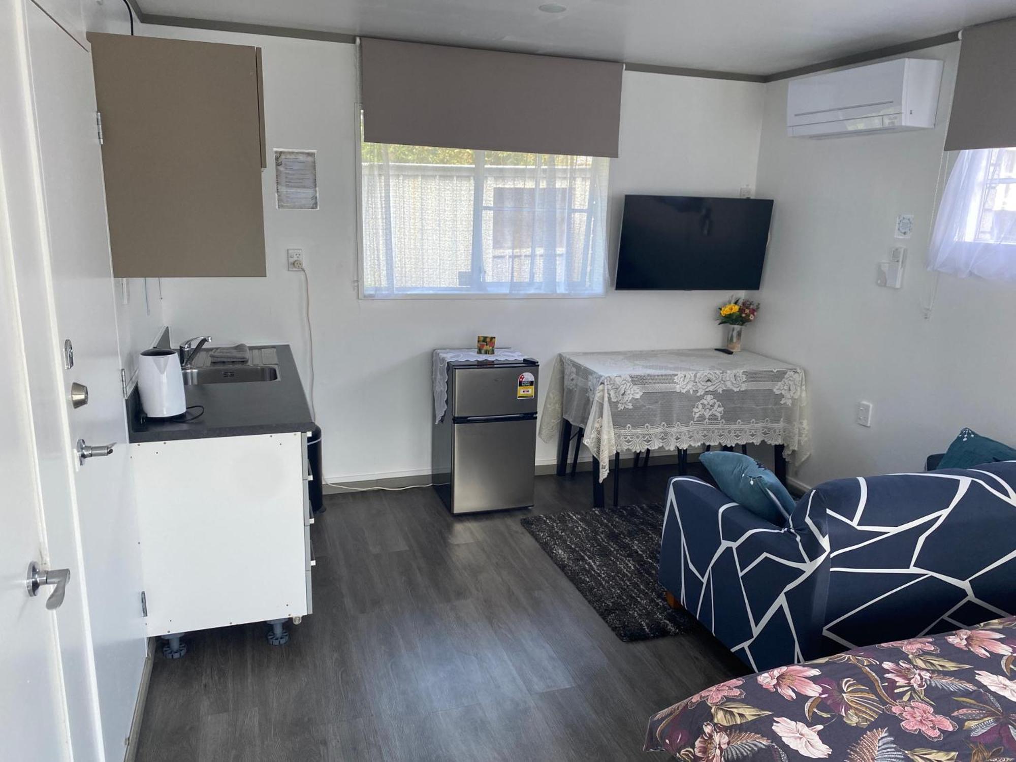 Self Contained En-Suite Private Bathroom, Private Entrance, Close To Shops & Hospital Homestay Hamilton Exterior foto